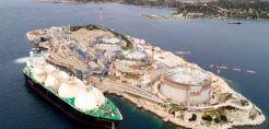 Πλωτή αποθήκη φυσικού αερίου στη Ρεβυθούσα - Τα δύο FSRU στην Αλεξανδρούπολη και η Διώρυγα Gas