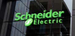 Δύο έξυπνα εργοστάσια της Schneider Electric αναγνωρίστηκαν ως κορυφαία παραδείγματα της 4ης Βιομηχανικής Επανάστασης στο World Economic Forum