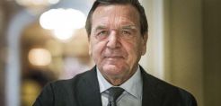 Παραιτείται από τη Rosneft ο πρώην καγκελάριος Σρέντερ