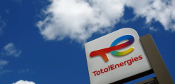 Η TotalEnergies διέψευσε ότι προμηθεύει με καύσιμα το ρωσικό στρατό