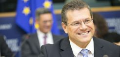Αναβαθμίζεται ο ρόλος του ACER – Προχωρά το σχέδιο της ενιαίας αγοράς ενέργειας