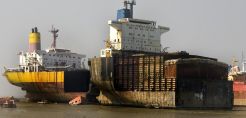 "Πυρά" για τις πρακτικές διάλυσης πλοίων και πλωτών μονάδων εξόρυξης πετρελαίου στη Βραζιλία