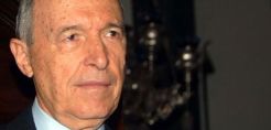 Υπέρ της αναδιάρθρωσης του χρέους ο Κ. Σημίτης 