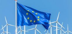 Η Ευρώπη πρέπει να επανεξετάσει την προσέγγισή της στη χρηματοδότηση έργων ανανεώσιμων πηγών ενέργειας - Οι προκλήσεις για τις τράπεζες