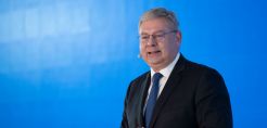 Α. Σιάμισιης: Το 2026 ακόμη καλύτερο για τη Helleniq Energy - Το στοίχημα των υδρογονανθράκων και ο στόχος για την αγορά ρεύματος