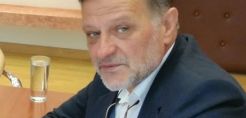 Σέλτσας (ΣΥΡΙΖΑ): Θα στηρίξω την απόφαση της κυβέρνησης για τη ΔΕΗ, γιατί αλλιώς πρέπει να πάω στο Άγιο Όρος!