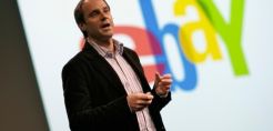 Jeff Skoll: Είτε θα περάσουμε στην οικονομία καθαρής ενέργειας, είτε θα γίνουμε ψητοί