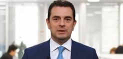 Σκρέκας: Σημαντικές επενδύσεις σε υπεράκτια αιολικά και πλωτά φωτοβολταϊκά τους επόμενους μήνες