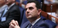 Σκρέκας-Αντωνίου: Οι αρμόδιοι υπουργοί κινητοποιήθηκαν για τις καρέκλες τους, όχι για την πετρελαιοκηλίδα