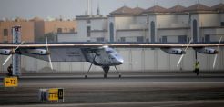 Απογειώθηκε το ηλιακό αεροπλάνο Solar Impulse 2 για τον γύρο του κόσμου χωρίς καύσιμα