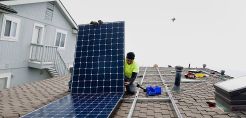 ΗΠΑ: Χωρίς επιδοτήσεις το 1/3 των οικιακών φωτοβολταϊκών το α΄ τρίμηνο