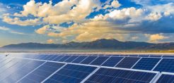 Στόχο 30% - 35% για τις ΑΠΕ έως το 2030 εξετάζει η ΕΕ