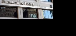 Με «Β-/Β» αξιολογεί η S&amp;P την Ελλάδα