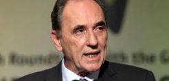 Σταθάκης: Το ΥΠΕΝ στηρίζει πιλοτικά και υβριδικά έργα στα νησιά
