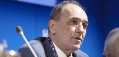 Διασυνδέσεις, ΑΠΕ και έξυπνοι μετρητές στη συνάντηση Σταθάκη με τον πρόεδρο της γαλλικής ΡΑΕ