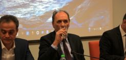 Σταθάκης: Από το Market Test θα εξαρτηθεί αν θα πουλήσουμε νερά