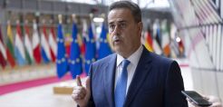Παπασταύρου: Ναι στους κλιματικούς στόχους της Ε.Ε., αλλά με ρήτρα αναθεώρησης στην περίπτωση αλλαγής των συνθηκών – Ζήτησε έκθεση ανά χώρα