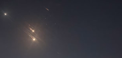 ΗΠΑ: Υπό εξέλιξη η πυραυλική επίθεση του Ιράν στο Τελ Αβίβ και άλλες περιοχές του Ισραήλ