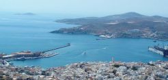 Στη Σύρο τα εγκαίνια για την ηλεκτρική διασύνδεση των Κυκλάδων τη Δευτέρα - Η ανακοίνωση του ΥΠΕΝ