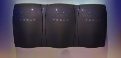 Ετοιμη η οικιακή μπαταρία της Tesla