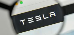 Τesla: Eγκρίθηκε η χρήση μπαταριών LFP στο Model 3