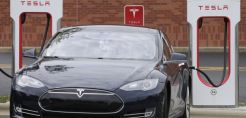 Tesla: Εξέπληξαν ευχάριστα την αγορά τα αποτελέσματα γ#039; τριμήνου