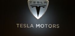 Ζημιές 61 εκατ. δολ. για την Tesla Motors στο β' τρίμηνο