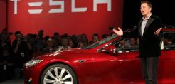 Βουτιά 8,5% για τη μετοχή της Tesla