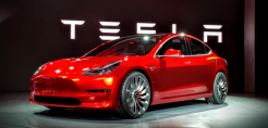 Tesla: quot;Κόλλησεquot; η παραγωγή των Model 3, την ώρα που η εταιρεία μειώνει τιμές στις ΗΠΑ