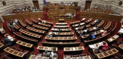Υπερψηφίστηκε το νομοσχέδιο για τη "Μικρή ΔΕΗ" - Σε υψηλούς τόνους η συζήτηση