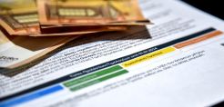 Μικρή μείωση στο πράσινο τιμολόγιο Μαϊου ανακοίνωσε η ΔΕΗ, με την έκπτωση κα πάλι στο 10% - Δείτε τις τιμές και των υπόλοιπων παρόχων