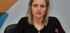 Μπιρμπίλη: Δεν θα δοθεί άλλη παράταση για τους ημιυπαίθριους