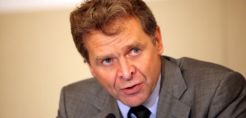 Τόμσεν: «Η τρόικα δεν μπορεί να κάνει σωστές προβλέψεις για τα πάντα»