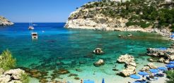 Τι απαντά το ΥΠΟΙΚ για το νομοσχέδιο για τον αιγιαλό