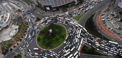 Το 2030 τα νέα αυτοκίνητα ίσως καταναλώνουν τα μισά καύσιμα