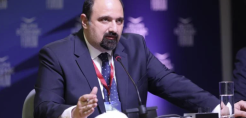 Τριαντόπουλος: Η σημασία των ΑΠΕ για την αντιμετώπιση των παραγόντων που οδήγησαν στην κλιματική κρίση