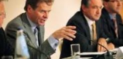 Πιέσεις από τρόικα για μέτρα 2 δισ. και «λουκέτο» σε ΕΑΣ και ΕΛΒΟ