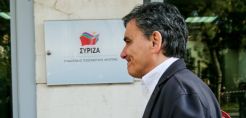 Τσακαλώτος: Η ΔΕΗ μπορεί να φτιάξει "μαξιλάρι", που συγκεντρώνεται στις καλές περιόδους και μοιράζεται στην κρίση