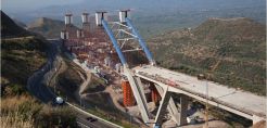 Σε κυκλοφορία από αρχές του 2016 η τοξωτή γέφυρα Τσακώνας