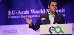Τσίπρας: Η Ελλάδα αναδύεται μετά από έξι χρόνια ύφεσης – Κάλεσμα για αραβικές επενδύσεις σε ενέργεια, υποδομές 