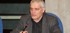 Τσιρώνης: Καλά κάνει και ανησυχεί ο Σκουρλέτης, κάνει ζημιά η σεναριολογία