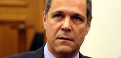 Η ανώτατη απάτη του κατώτατου μισθού