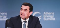 Σκρέκας: Εκ του αποτελέσματος πετυχημένη η ενεργειακή πολιτική της προηγούμενης κυβέρνησης – Προσδοκούμε πιο φιλόδοξους στόχους τα επόμενα χρόνια
