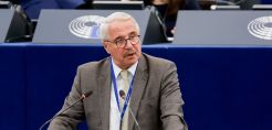 Προχωρούν ηλιοθερμικά πάρκα 100 MW στην Κύπρο