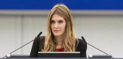 Κομισιόν σε Ε. Καϊλή: Έρχονται νέοι σταθμοί φόρτισης ηλεκτρικών οχημάτων, σε λογικές τιμές ρεύματος