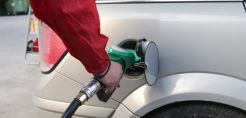 Πρόεδρος Βενζινοπωλών: Η πτώση στις τιμές του πετρελαίου πέρασε στις αντλίες -Στο 1,48-1,49 ευρώ θα πάει η αμόλυβδη