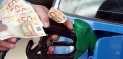Υπ. Οικονομικών : Παραδέχεται ότι το λαθρεμπόριο παραμένει ελεύθερο !