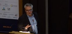 Βερροιόπουλος: Την επόμενη εβδομάδα οι ανακοινώσεις για τους νέους διαγωνισμούς ΑΠΕ, τον Απρίλιο ο ενεργειακός σχεδιασμός