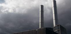 Μικρότερη η μείωση της βιομηχανικής παραγωγής στην Ελλάδα σε σχέση με την Ευρωζώνη