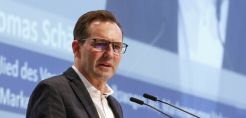 Volkswagen: Θα επενδύσει 460 εκατ. ευρώ στο Βόλφσμπουργκ για παραγωγή ηλεκτρικών αυτοκινήτων